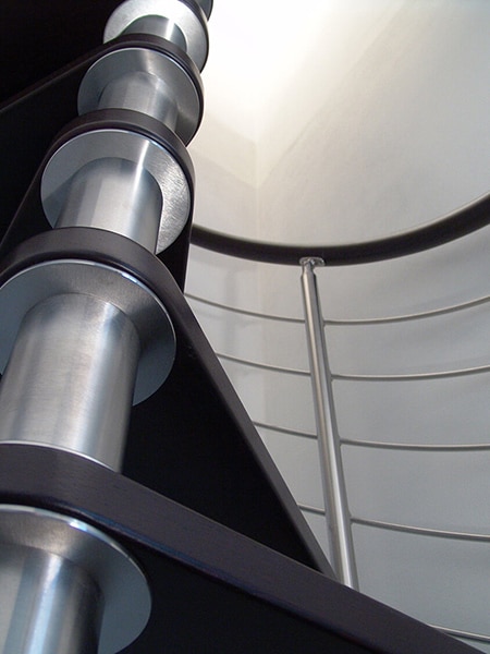 Scale-prefabbricate-a-chiocciola-in-legno-bologna
