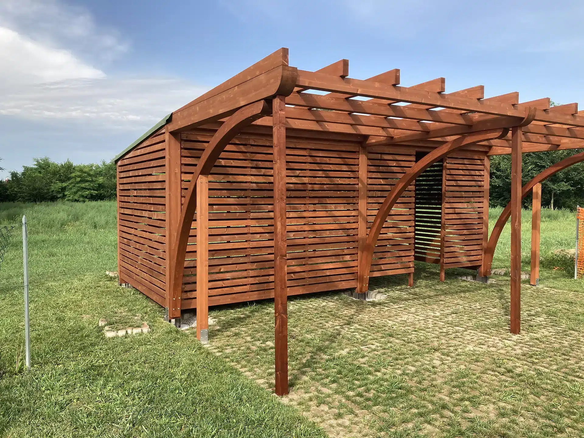 coperture-addossate-per-il-giardino